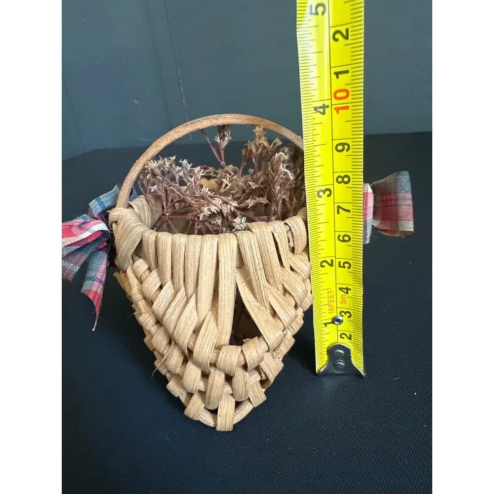 Vintage Mini Hand Woven Splint Gathering Primitive Buttocks Basket Miniature